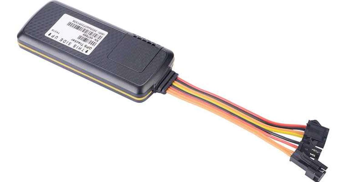 What is the impact of the in-car installation environment on the 4g long battery life gps tracker?