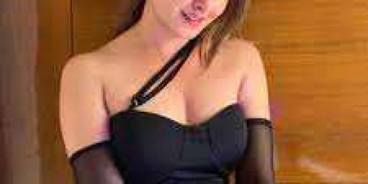 ANY TIME CALL ― 9999485385 Call Girls In India Gate Delhi