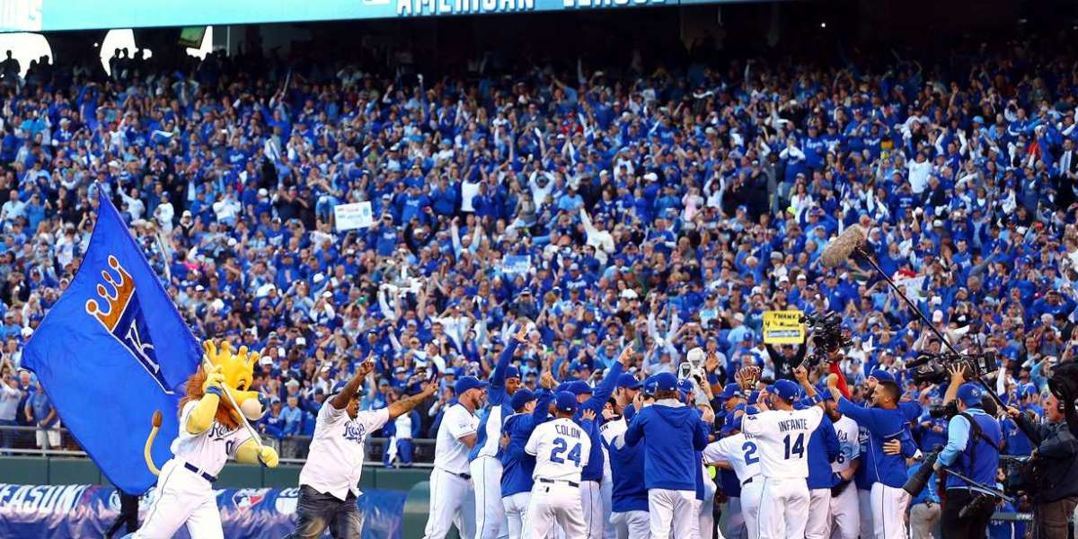 Ohtani, Trout homer to lead Angels past Royals 5-2