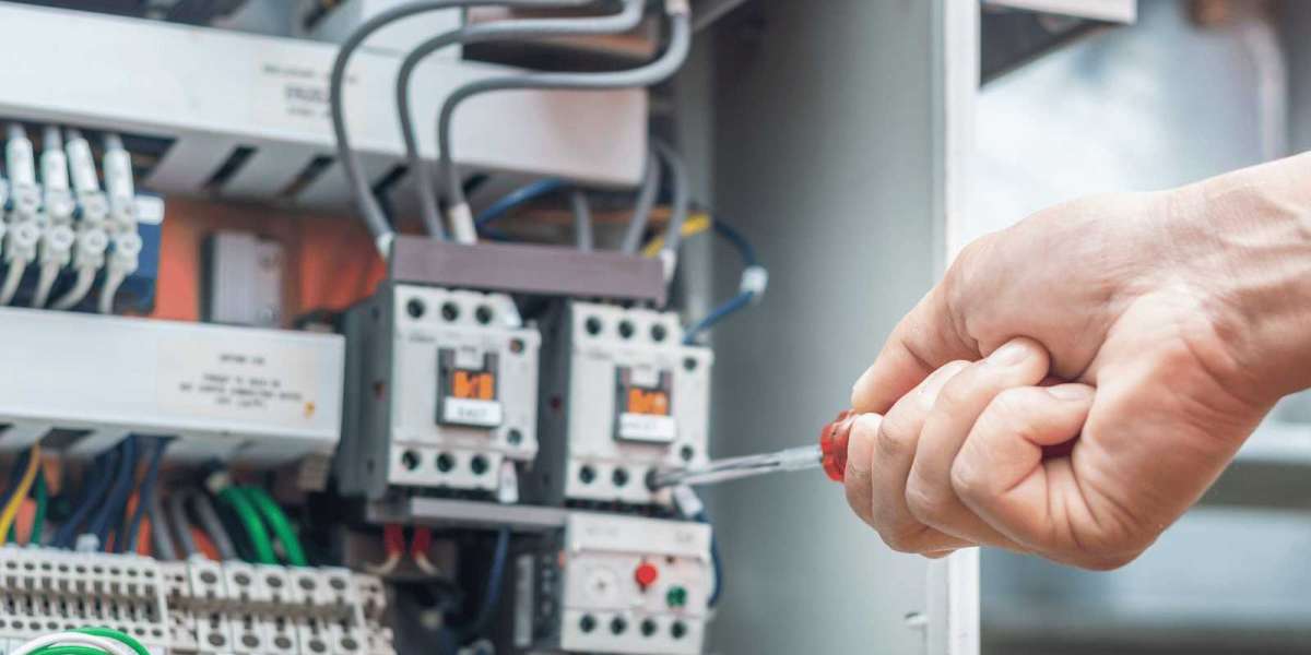 Hiring a Residential Electrical Contractor: What Homeowners Need to Know