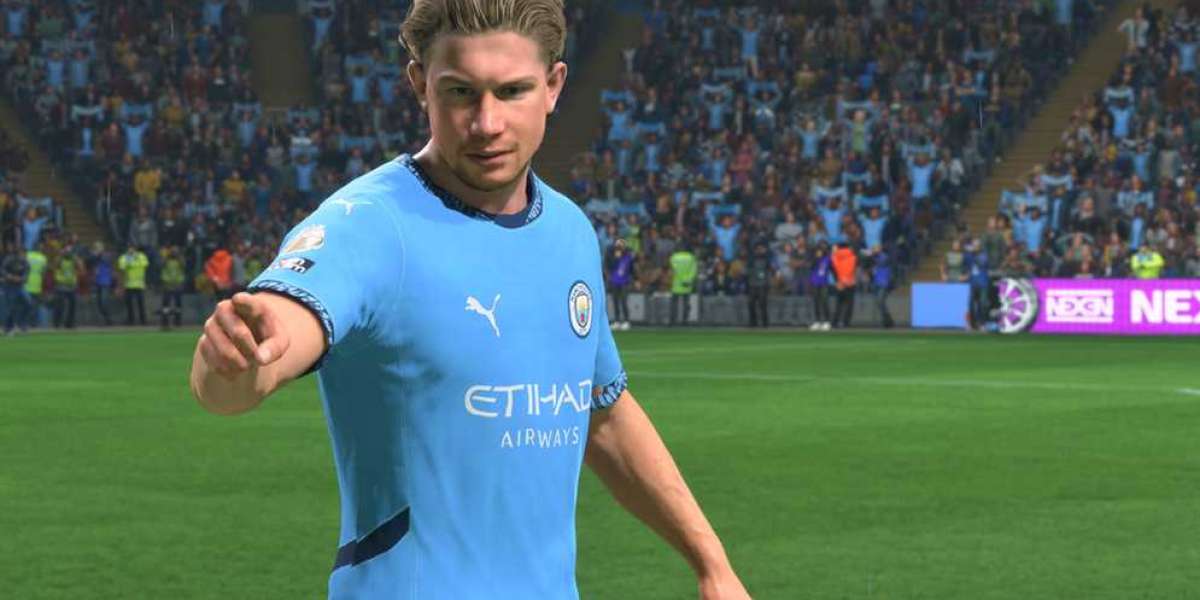 Starting off the midfield is a FC 25