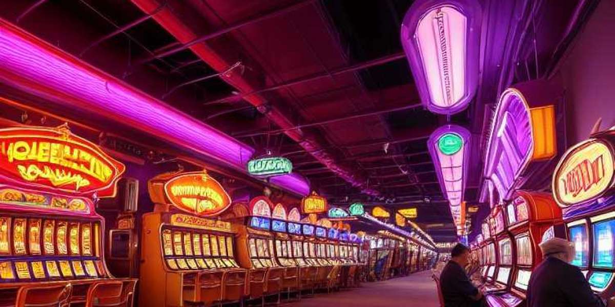 Real Dealer Entertainment at LazyBar Online