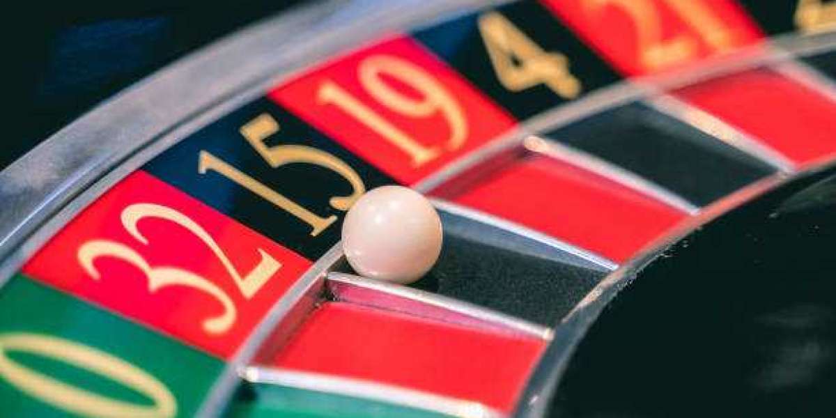 Die Rolle von Spielautomaten in der Zukunft der Online-Casinos: Trends und Entwicklungen bis 2025