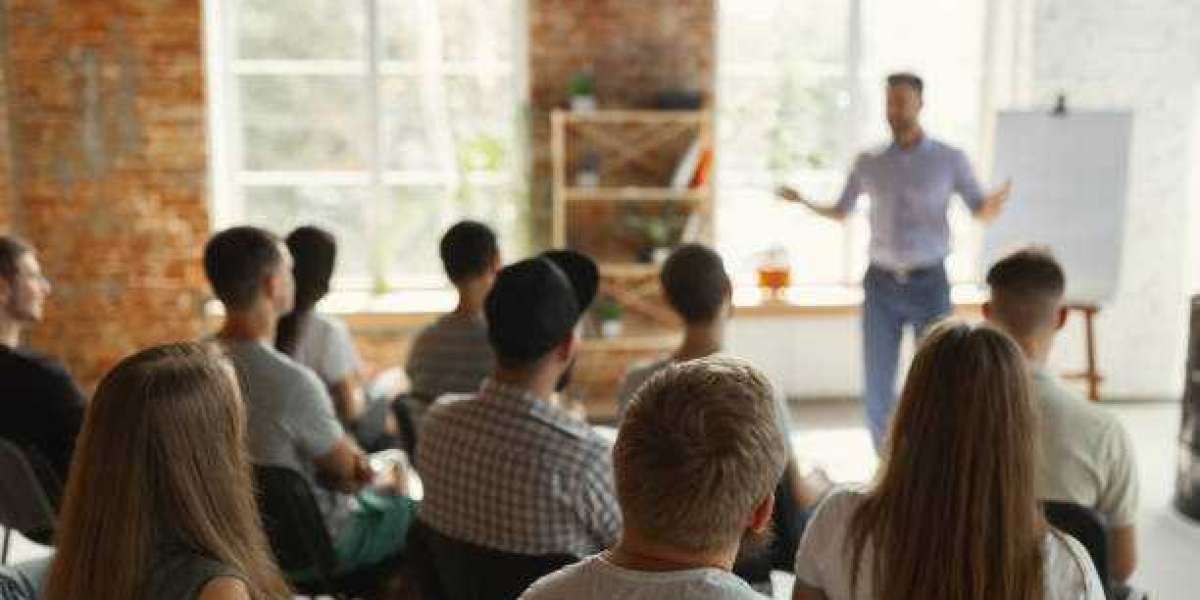 Mass Communication Course in Delhi: Launch Your Career in Journalism, PR & Digital Media?