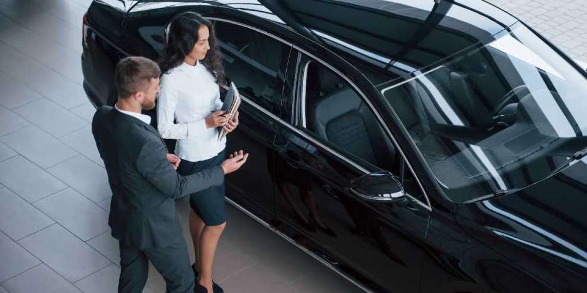 Top 10 Benefits of Hiring a Professional Chauffeur in London