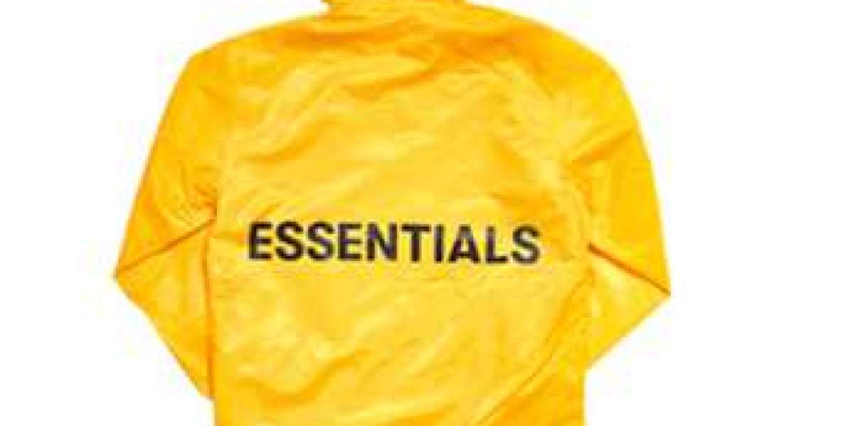 Essentials Hoodie for Women – Sleek, Cozy, and Effortlessly Stylish