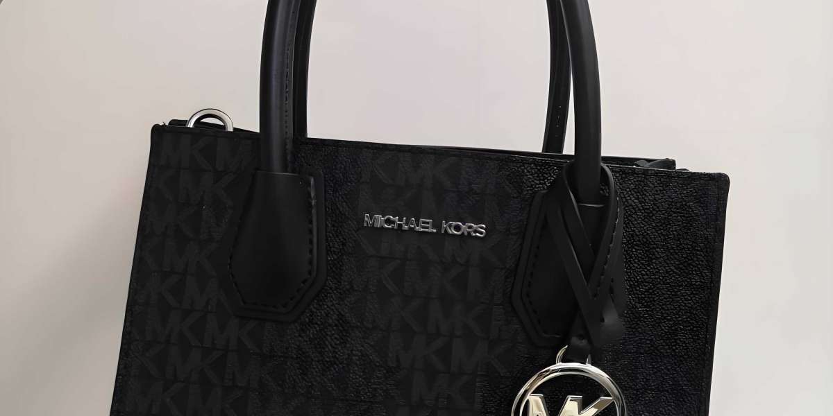 MK 貝殼包全解析：Michael Kors 經典 Jet Set 系列購物指南