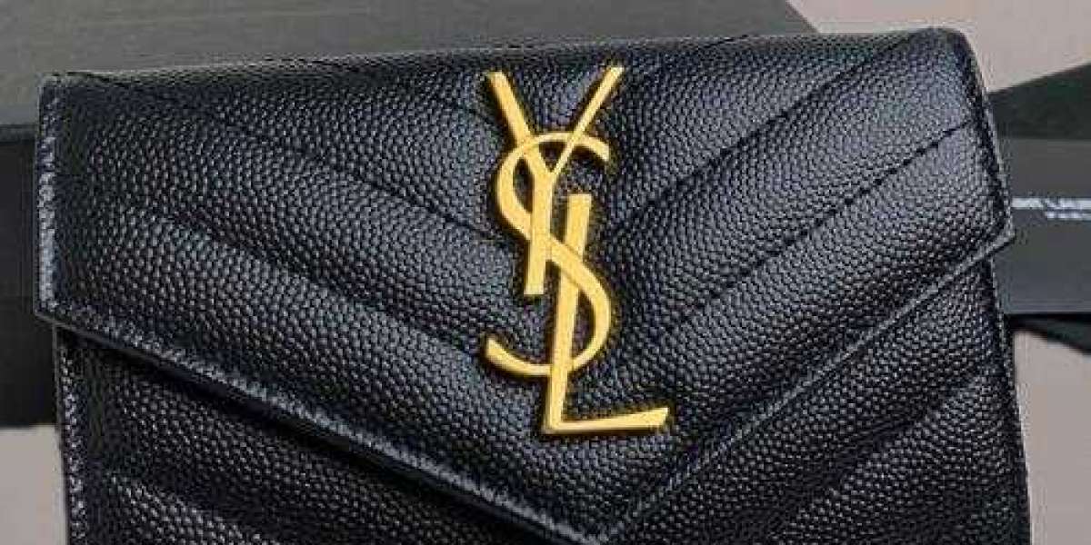 Saint Laurent精品選購指南：相機包與Monogram錢包推薦