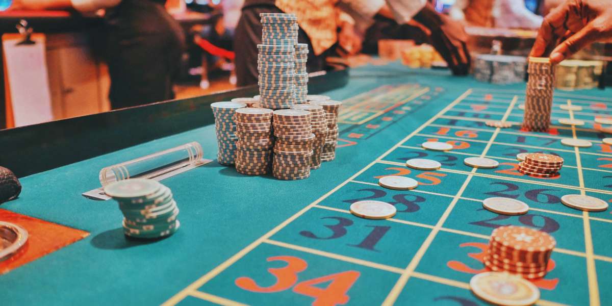 Casinò Terrestri vs Casinò Online: Un Confronto Completo