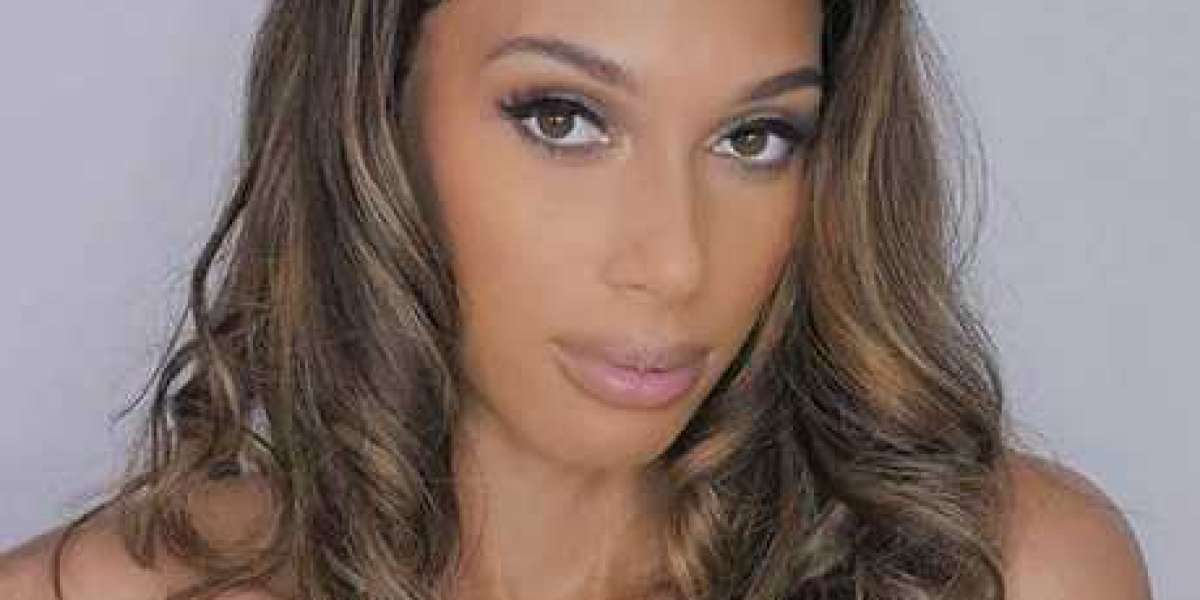 Price for lace front wigs made of a mix of human hair and synthetic fiber