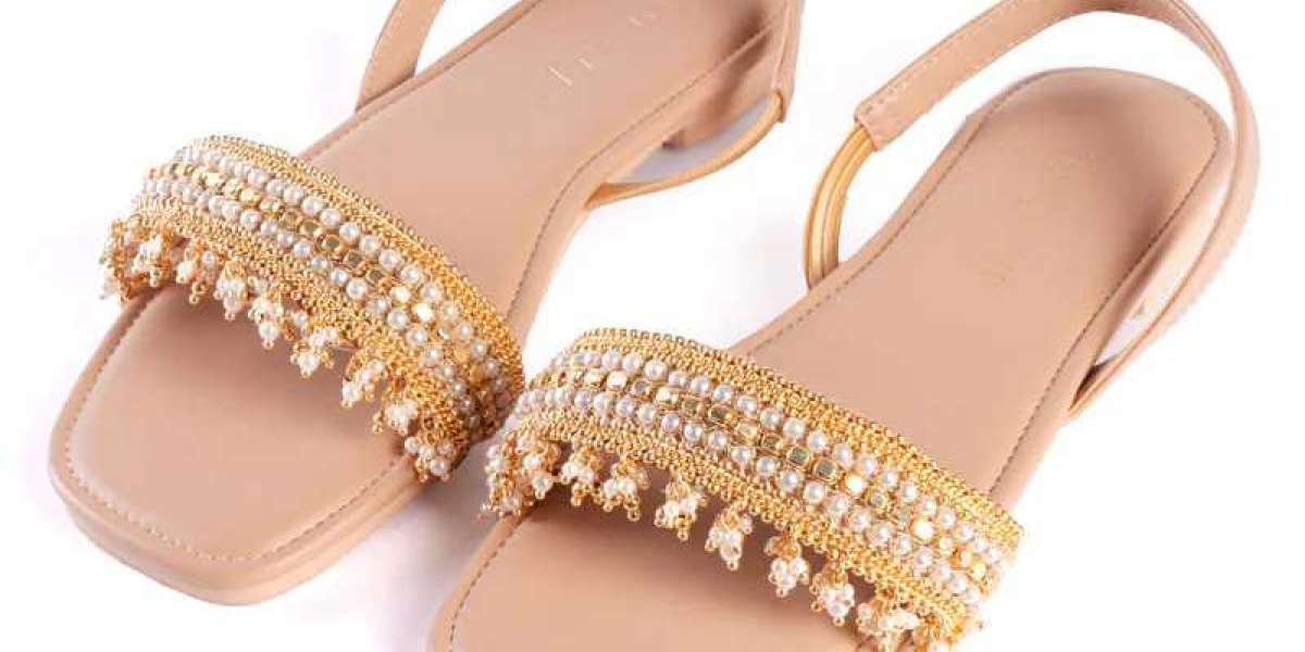 Step into Style: The Ultimate Guide to Heels for Women and Trendy Footwear