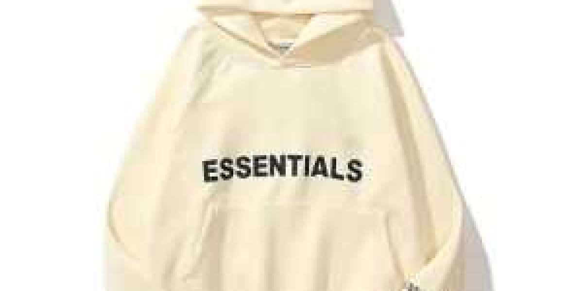 Essentials Hoodie – Premium Fabric, Relaxed Fit, Everyday Comfort