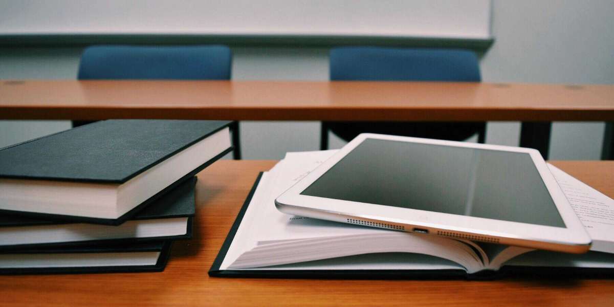 Quiet Confidence: Why Smart GCSE Learners Choose Private Tuition