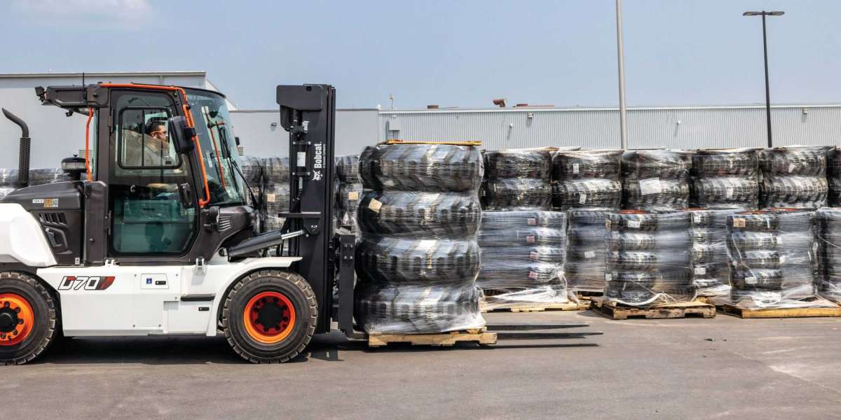 Choosing the Right Forklift Rental Houston TX for Your Job Site