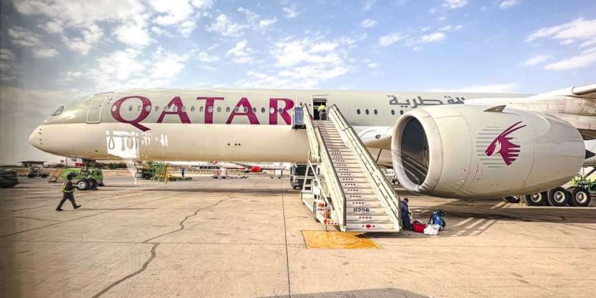 Qatar Airways Business Class for First-Time Travelers: Complete Guide With GroupTripo