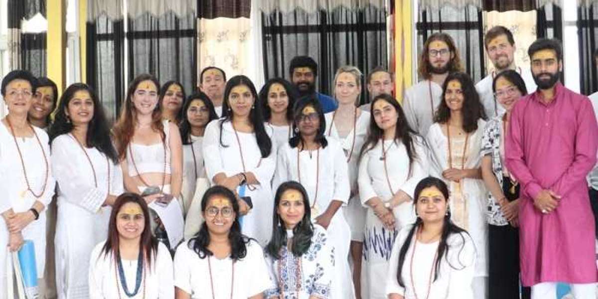 Top Benefits of Completing a 200 Hour Yoga Teacher Training in Rishikesh