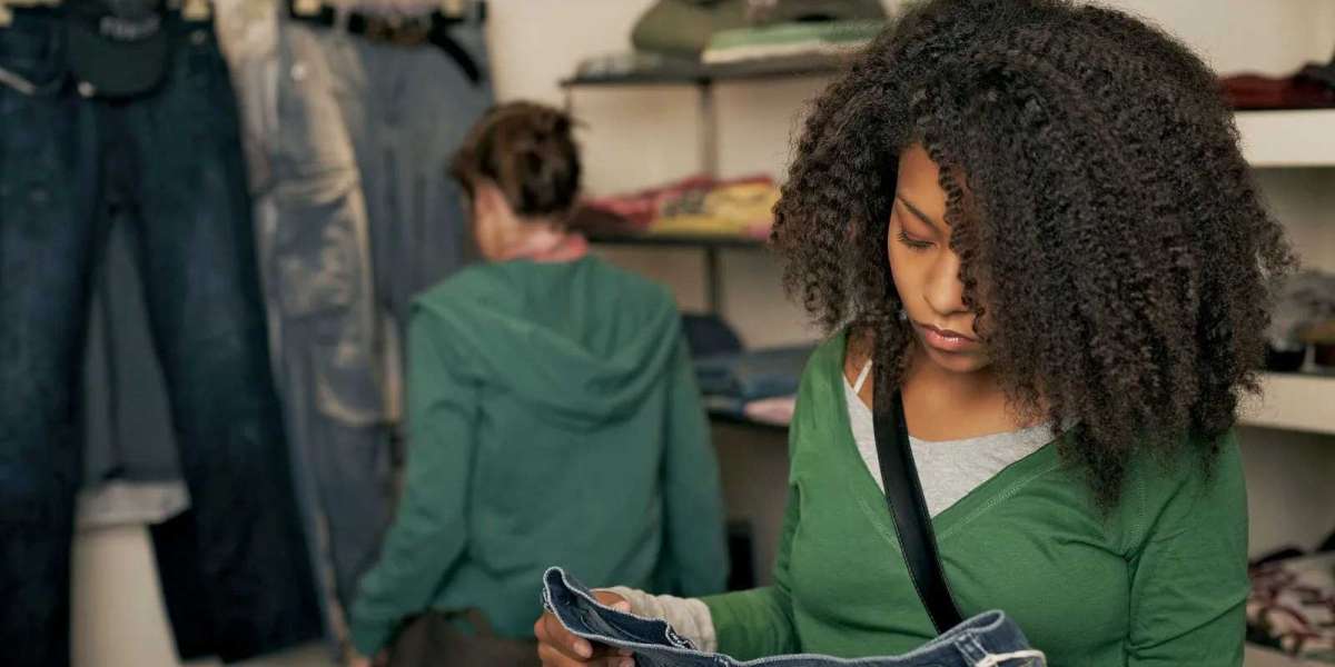 Wholesale vs Retail: Key Differences and Smart Sales Strategies Explained