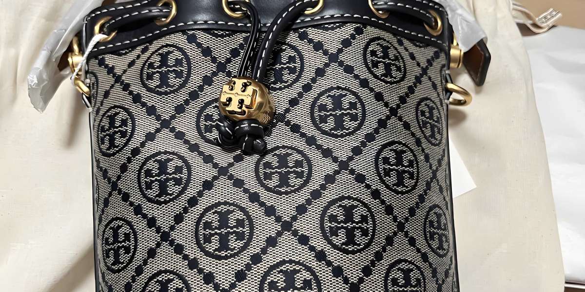 Tory Burch 包款推薦｜台灣門市、托特、尼龍托特與水桶包全攻略