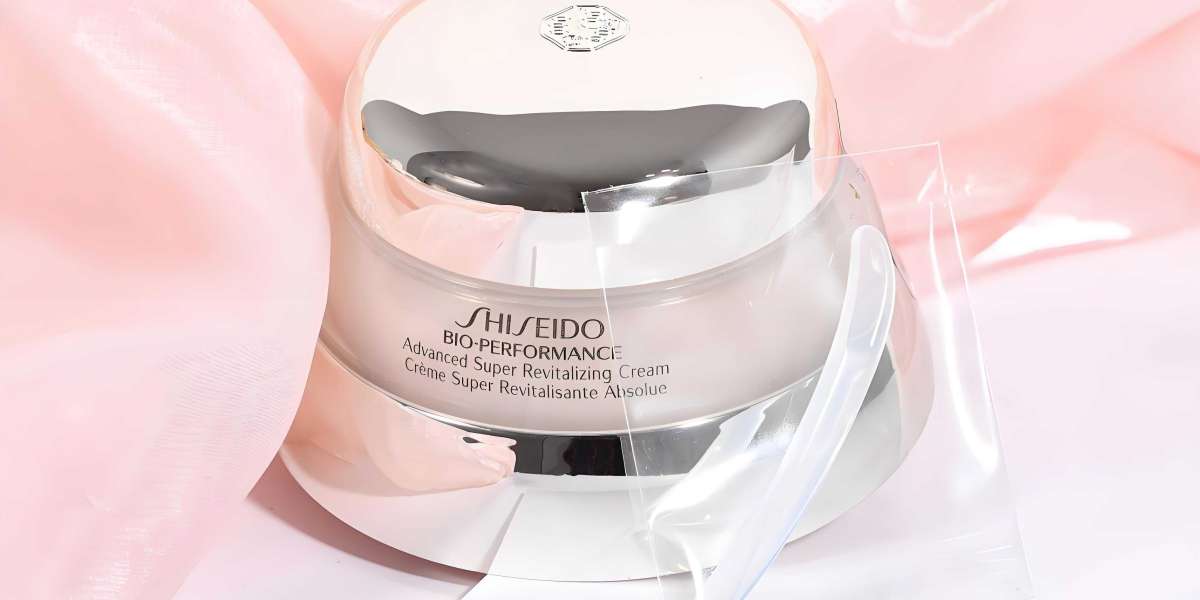 Shiseido 資生堂保養推薦｜激透光水乳霜、眼霜、日霜與面膜全解析