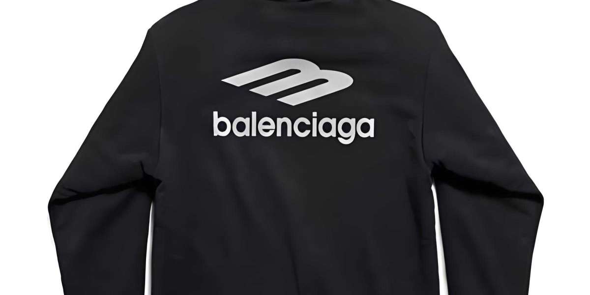 巴黎世家台灣專櫃｜Balenciaga衣服價格、帽T、外套全面解析