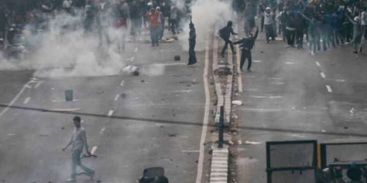 Widespread Demonstrations Erupt in Indonesia Over Lawmakers' Excessive Benefits Amid Violence and UN Urges for Just