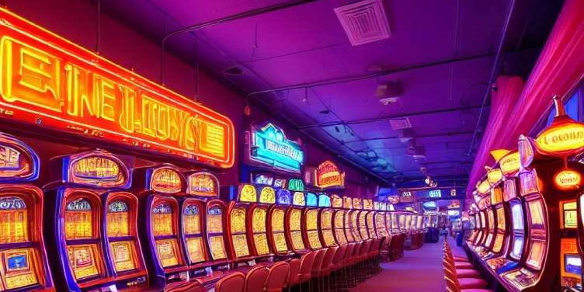 Traditional Playing Table Gameplay at CrownGold Casino