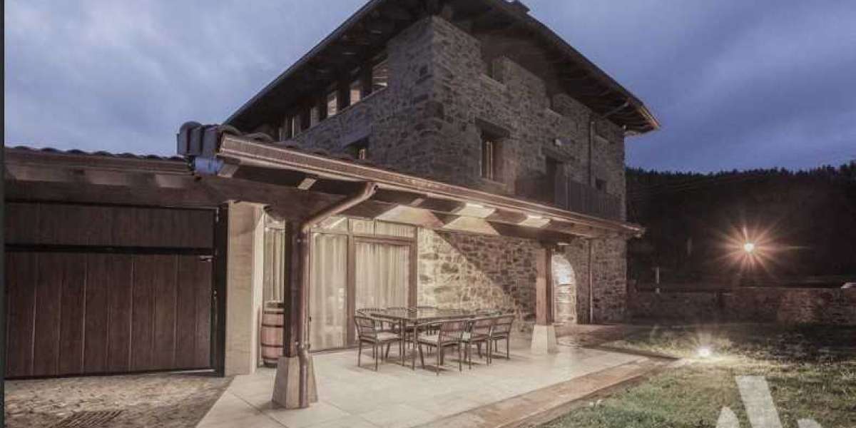Caseríos Reformados en Zeberio: Tradición y Modernidad con Aiert Arkitektura