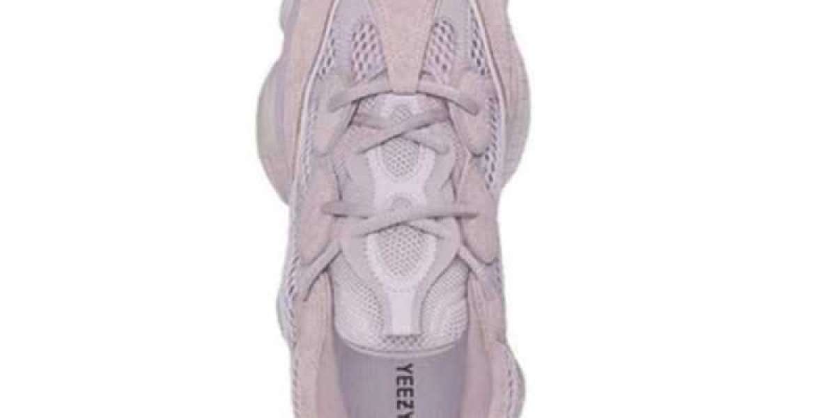 Yeezy 500薰紫穿搭攻略與發售懶人包