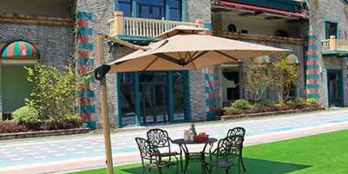 How a Courtyard Umbrella Shapes Your Garden Ambience