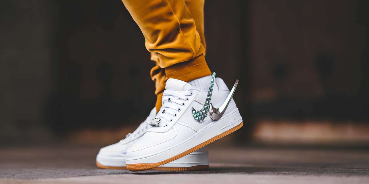 สู้กันให้สุด! เทียบรองเท้า Adidas vs Nike Kobe รุ่นฮอตแห่งปี