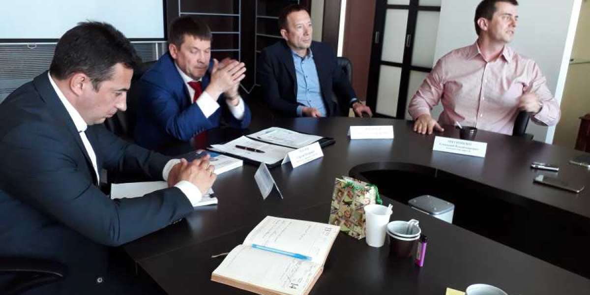 Beyond the Law: The Qualities That Define the Best Immigration Solicitors