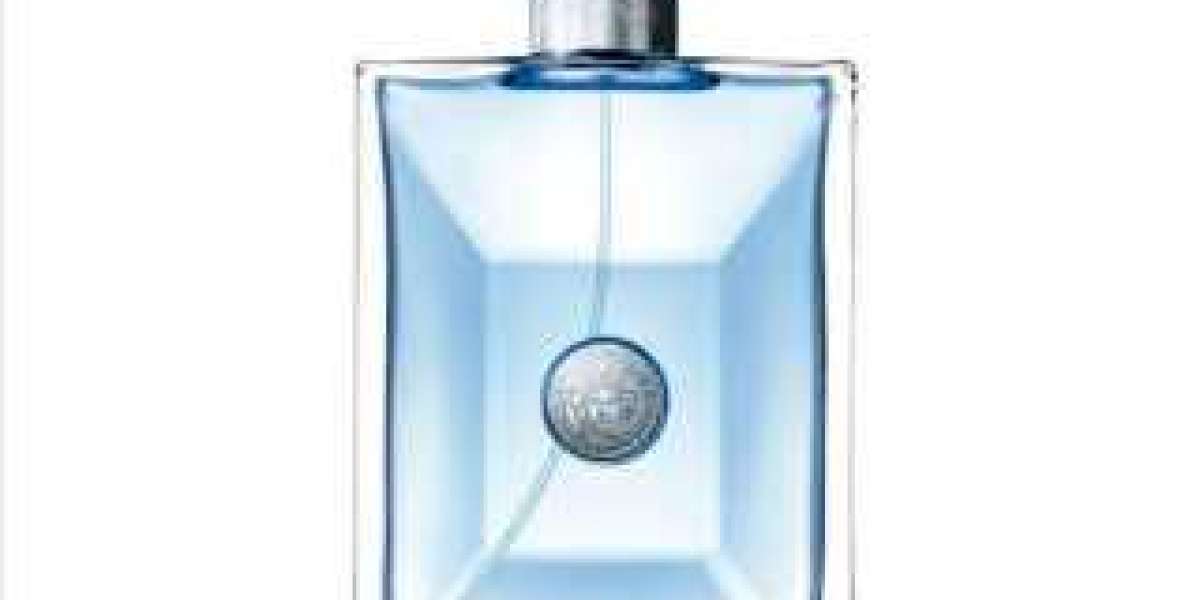 Versace Bright Crystal 選購指南｜如何挑選最適合你的粉晶香氛？