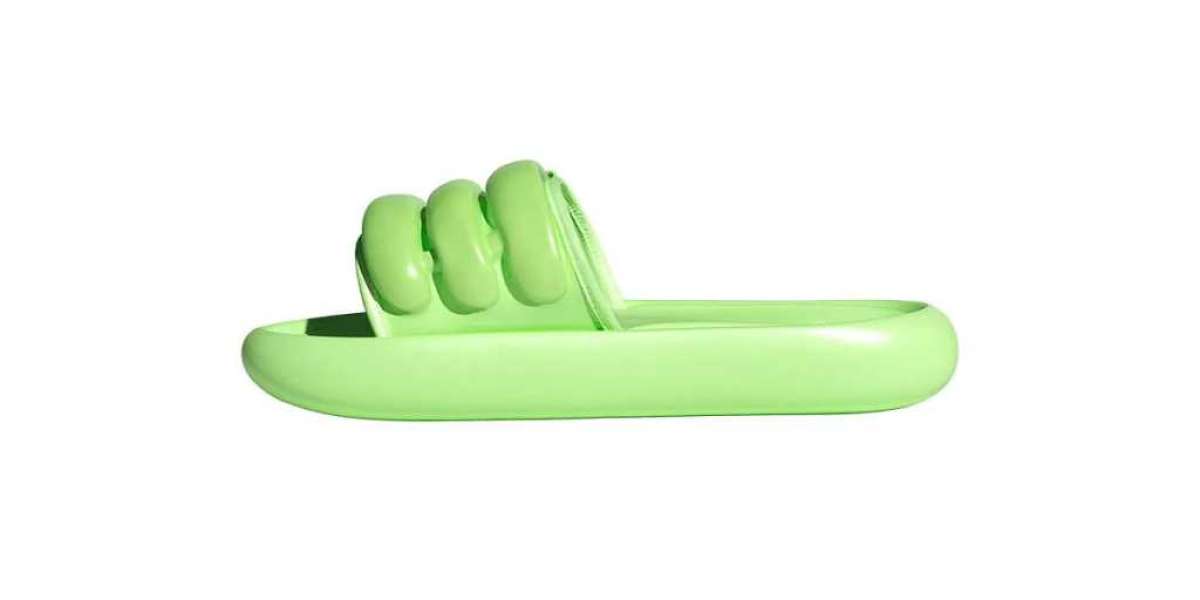 เลือกรองเท้าแตะ ADIDAS ใส่ทุกวัน สบายและดูดี