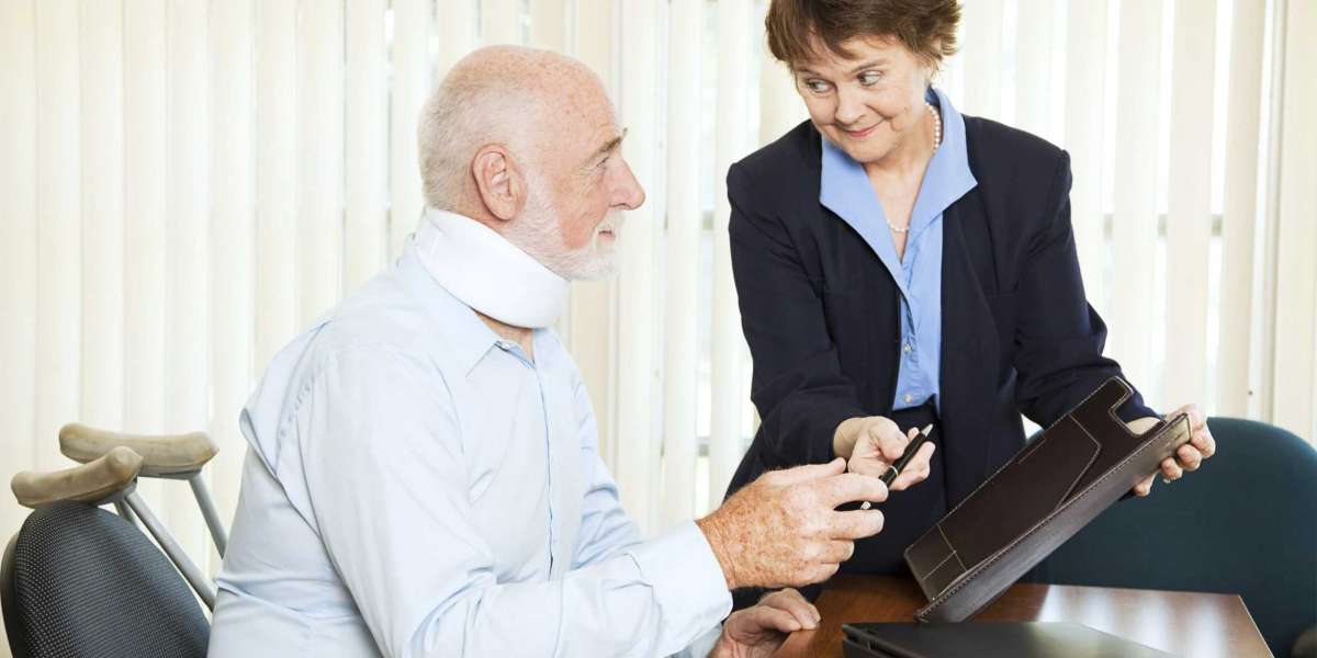 What to Do After a Serious Collision And When to Call a Motor Vehicle Accident Attorney