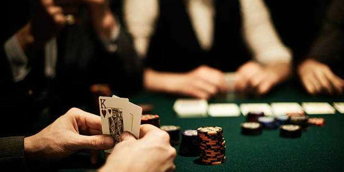 Ewolucja bónusów w kasynach online: Jak zmieniały się oferty promocyjne w 2025 roku