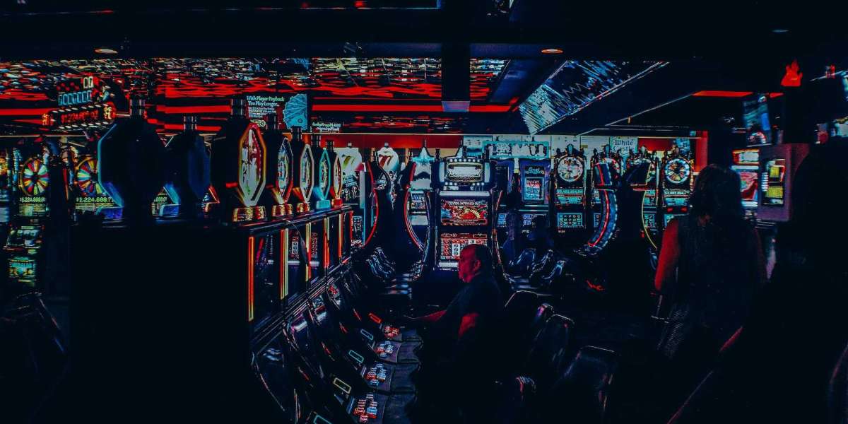 Η Επίδραση της Τεχνητής Νοημοσύνης στο Διαδικτυακό Καζίνο: Τάσεις και Καινοτομίες που θα Αλλάξουν την Εμπειρία του Παίκτ