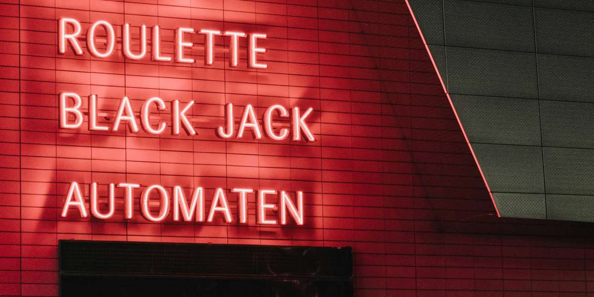 Wpływ Wirtualnej Rzeczywistości na Kasyna Online: Trendy i Innowacje na Rok 2025